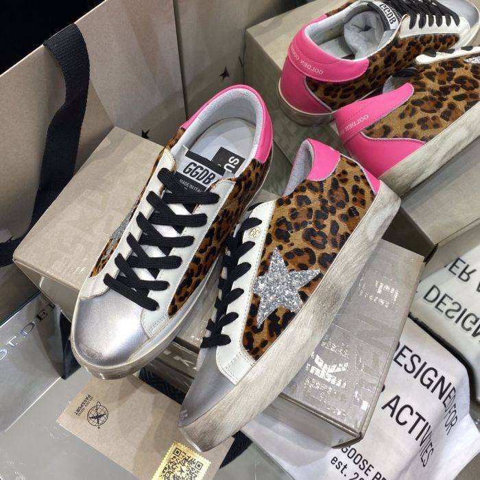 Women's men flat sneaker shoes,  size 35-46, SS110-675