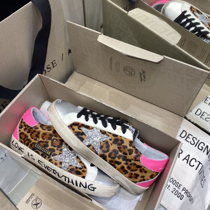 Women's men flat sneaker shoes,  size 35-46, SS110-675