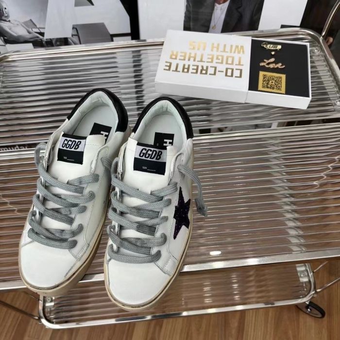Women's men flat sneaker shoes,  size 35-44, SS110-672