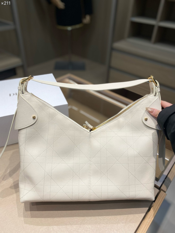 Split leather bag ,4A ,size 36x14x21cm,no box,  B75-465