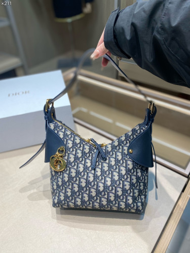 Split leather bag ,4A ,size 21x10x20cm,no box,  B75-462