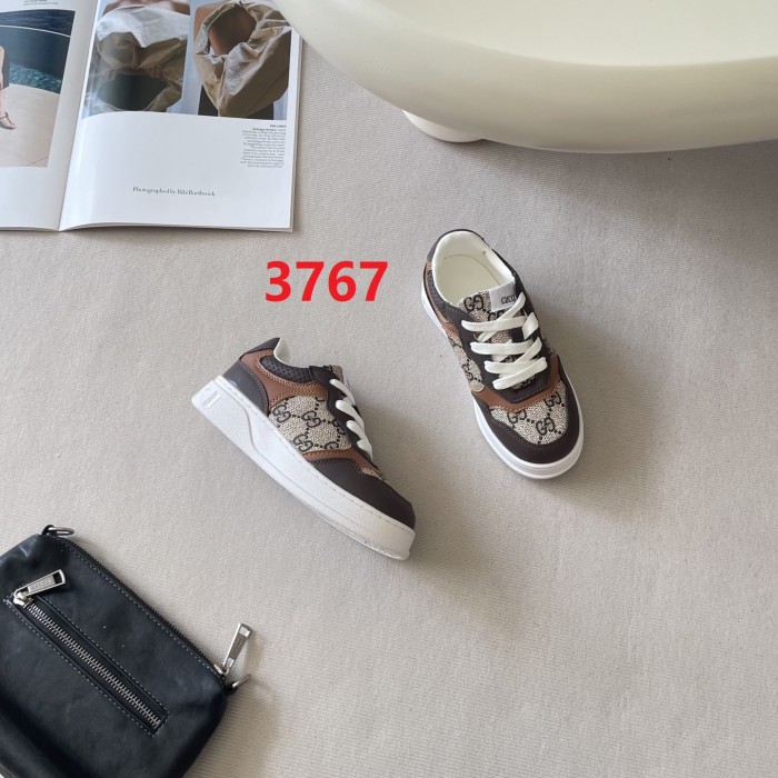 Kid's shoes, with box,size 26-35, SS60-3767