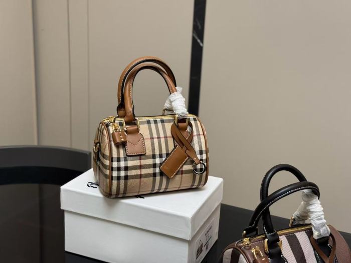 Split leather bag, 3A,size 20*13cm,no box,B68-196-197