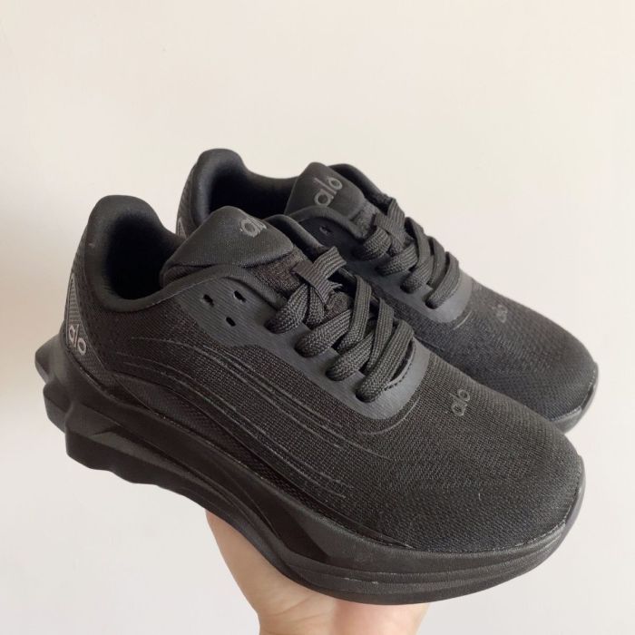 Kid's shoes, with box,size 28-37, SS60-670-675
