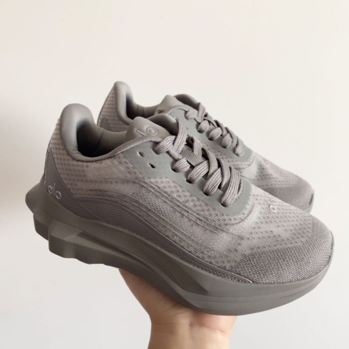 Kid's shoes, with box,size 28-37, SS60-670-675