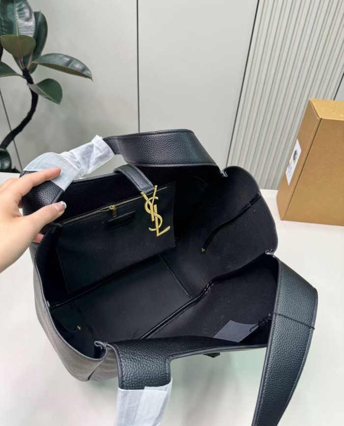 Split leather bag ,3A ,size 32*26cm,no box,  B75-471-474