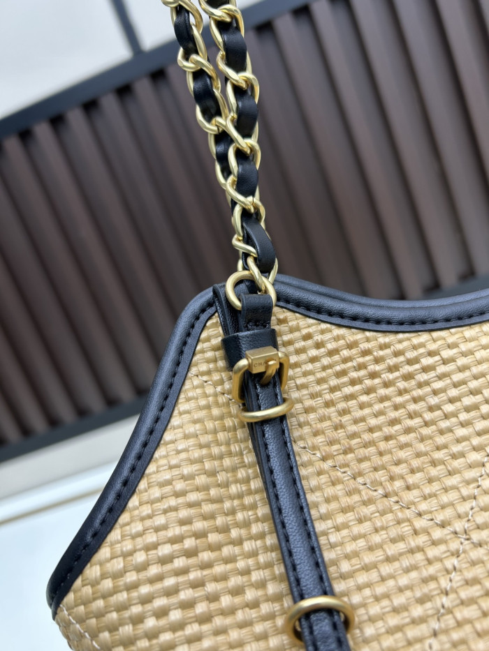 Leather and woven raffia bag ,5A ,size 30x20x6cm,  B98-189