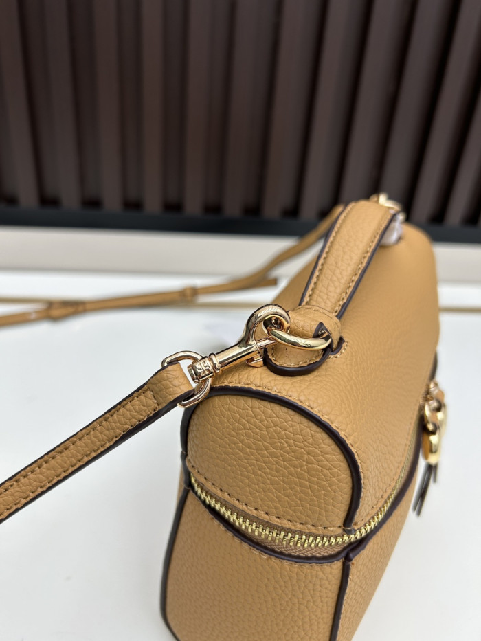 Leather bag ,5A ,size 18.5x12.5x6cm,no box,  B110-433