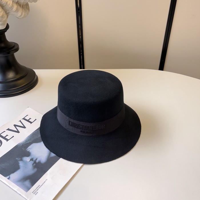 Fashion hat for women ,no box. HX25-708