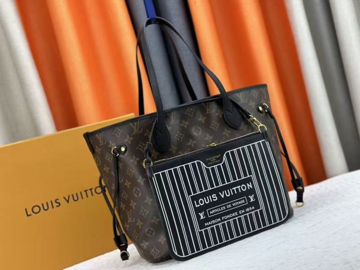 Leather bag ,5A ,size 32x28x14cm,  B88-406