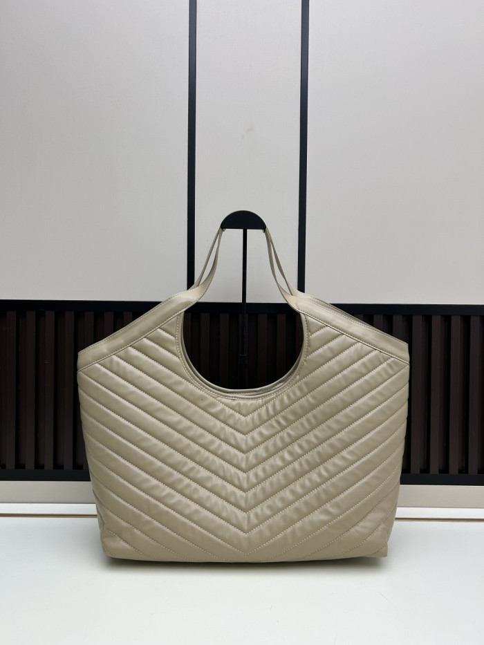 Leather bag ,5A ,size 52x14x53cm,no box,  B110-437