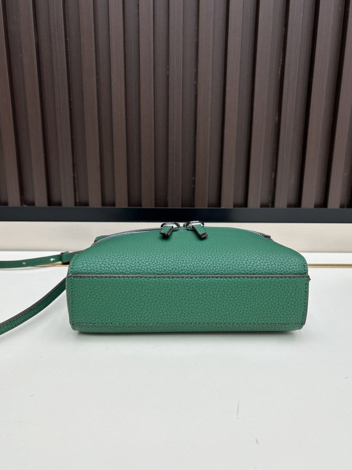 Leather bag ,5A ,size 18.5x12.5x6cm,no box,  B110-432
