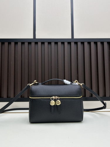 Leather bag ,5A ,size 18.5x12.5x6cm,no box,  B110-430