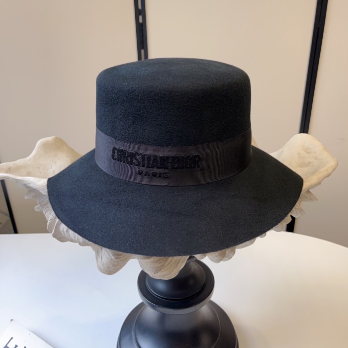 Fashion hat for women ,no box. HX25-708