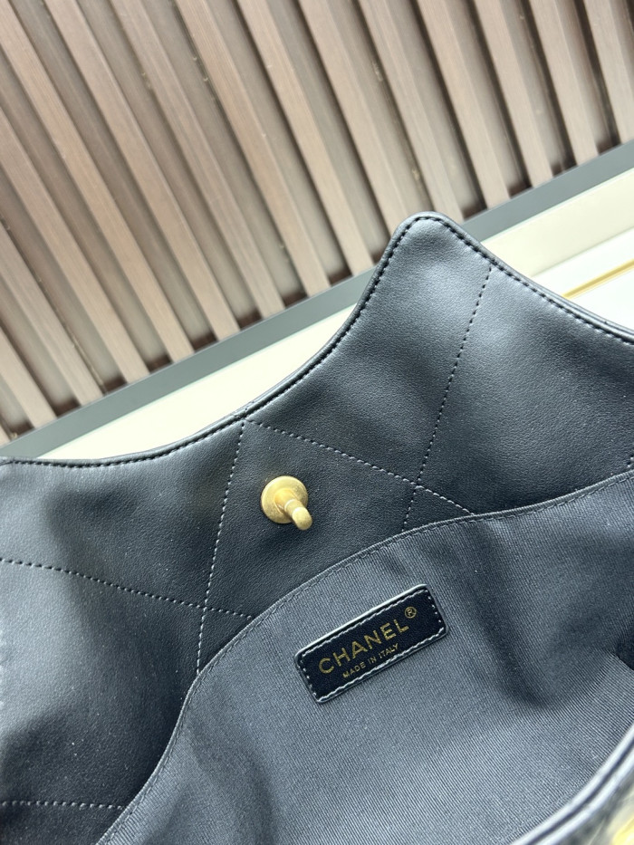 Leather bag ,5A ,size 30x20x6cm,  B98-187