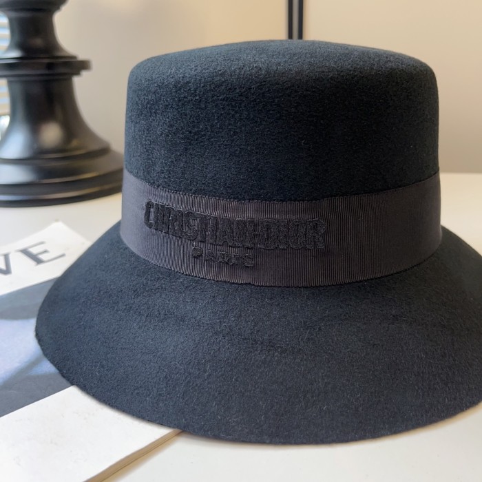 Fashion hat for women ,no box. HX25-708