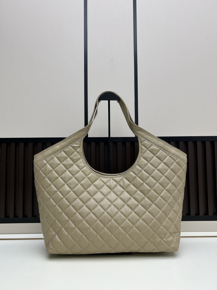 Leather bag ,5A ,size 52x14x53cm,no box,  B110-435