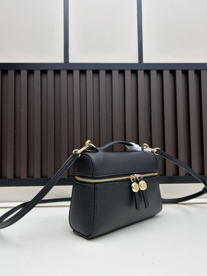 Leather bag ,5A ,size 18.5x12.5x6cm,no box,  B110-430