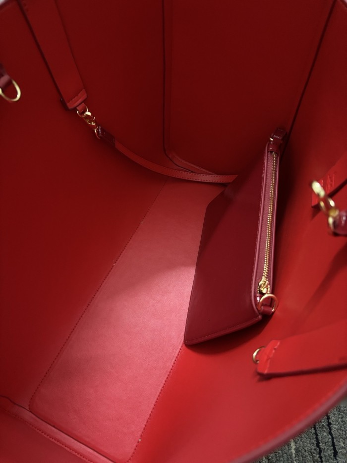Leather bag ,5A ,size 39x16x29cm,no box,  B130-89-100
