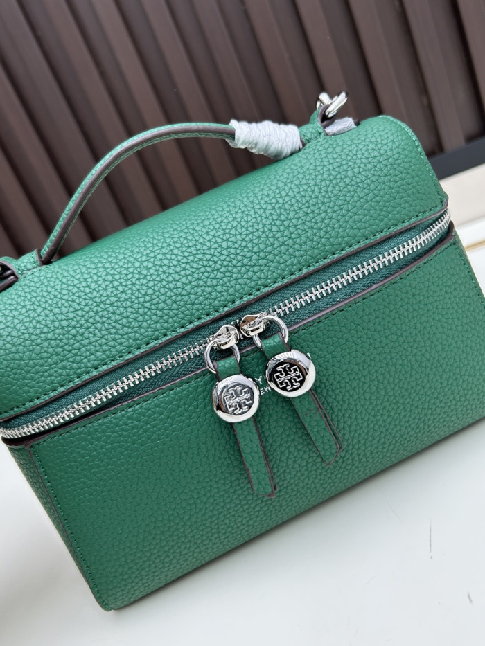 Leather bag ,5A ,size 18.5x12.5x6cm,no box,  B110-432