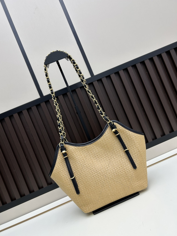Leather and woven raffia bag ,5A ,size 30x20x6cm,  B98-189