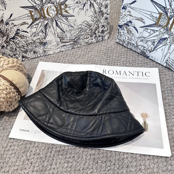 Fashion hat for women ,no box. HX25-707