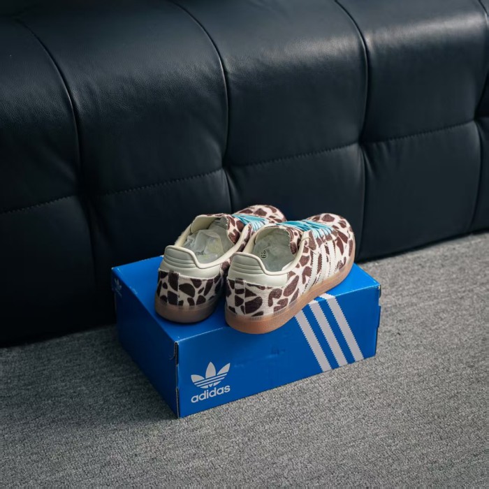 Women runner sneaker shoes,  with box,size 36-40，SS60-3852