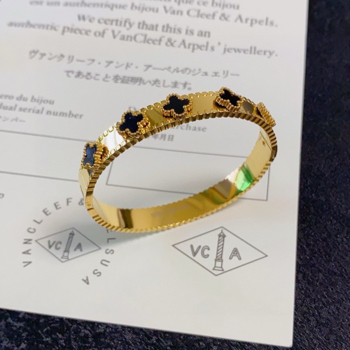 Bracelets jewelry ,with box,  J25-299-300