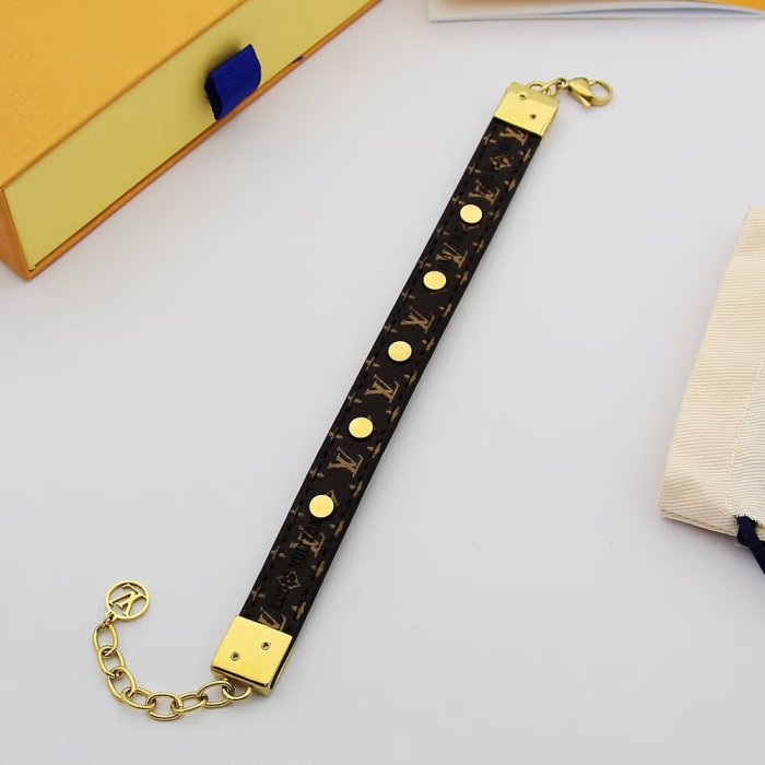 Bracelets jewelry ,with box,  J25-332