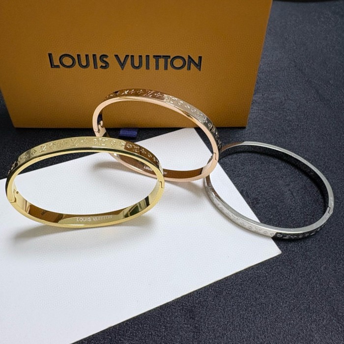 Bracelets jewelry ,with box,  J25-305-307