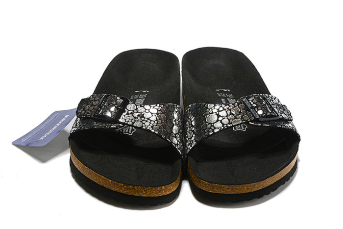 Men women cork vintage beach slippers casual slippers outside,with box,size 35-46, SS50-1997-2000