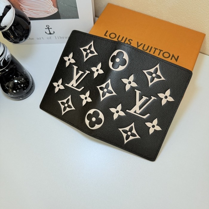 Split leather passport covers,AAAA,with box,size:10*14*2.5cm,B35-340-342