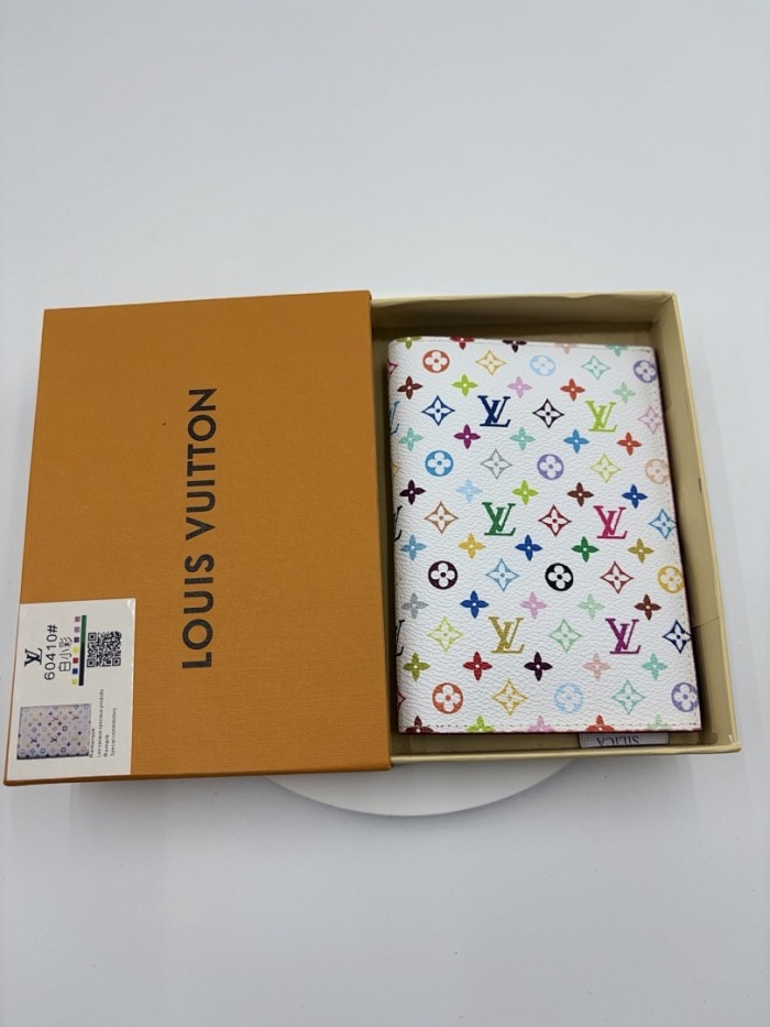 Split leather passport covers,AAAA,with box,size:10*14*2.5cm,B35-268-320