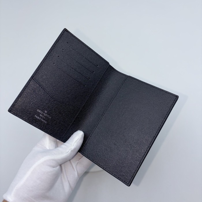 Split leather passport covers,AAAA,with box,size:10*14*2.5cm,B35-321-339
