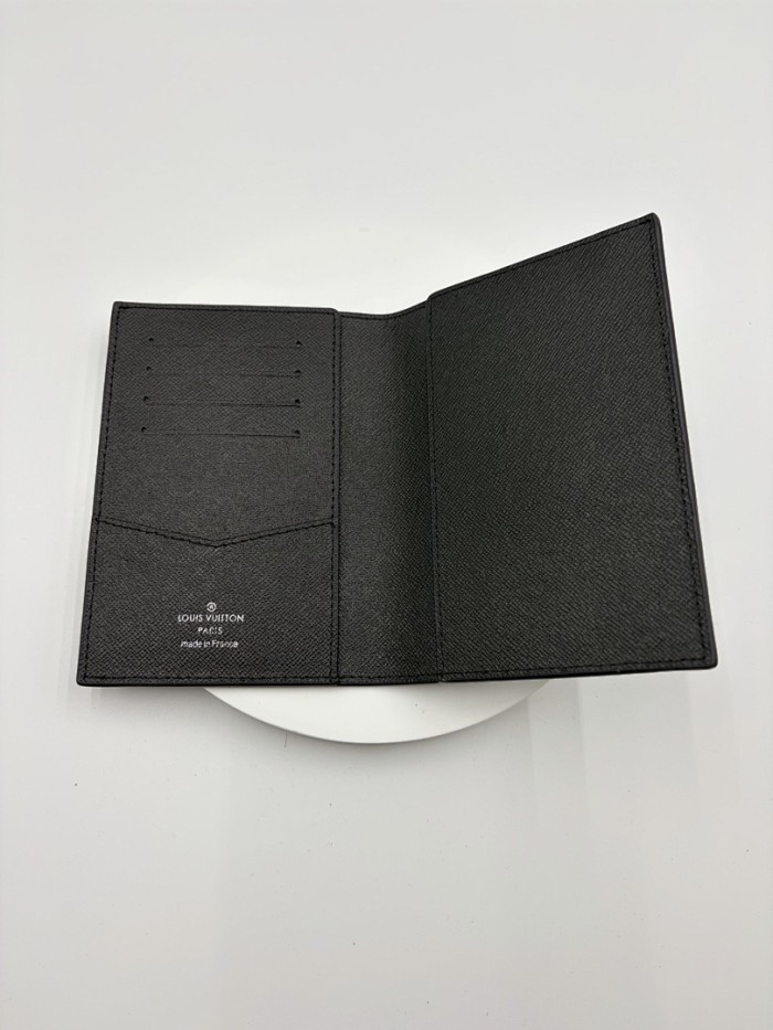 Split leather passport covers,AAAA,with box,size:10*14*2.5cm,B35-321-339
