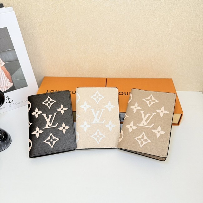 Split leather passport covers,AAAA,with box,size:10*14*2.5cm,B35-340-342