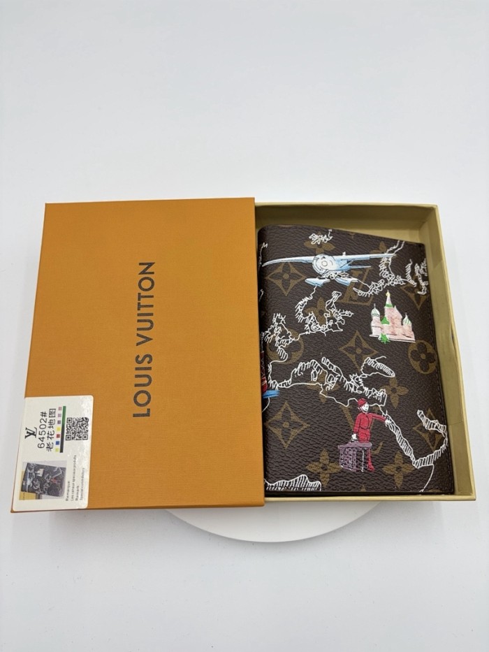 Split leather passport covers,AAAA,with box,size:10*14*2.5cm,B35-268-320