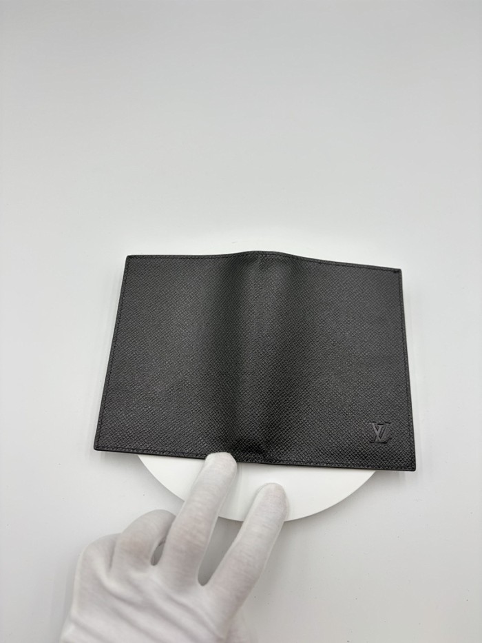 Split leather passport covers,AAAA,with box,size:10*14*2.5cm,B35-321-339