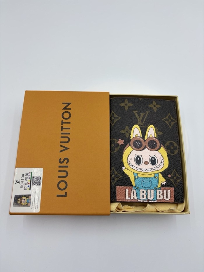 Split leather passport covers,AAAA,with box,size:10*14*2.5cm,B35-268-320
