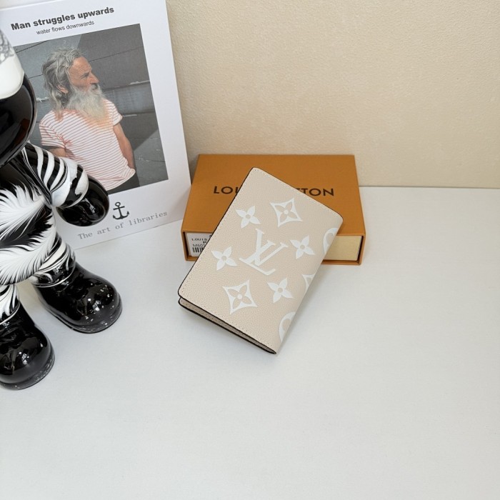 Split leather passport covers,AAAA,with box,size:10*14*2.5cm,B35-340-342