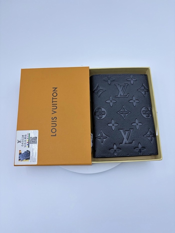 Split leather passport covers,AAAA,with box,size:10*14*2.5cm,B35-321-339
