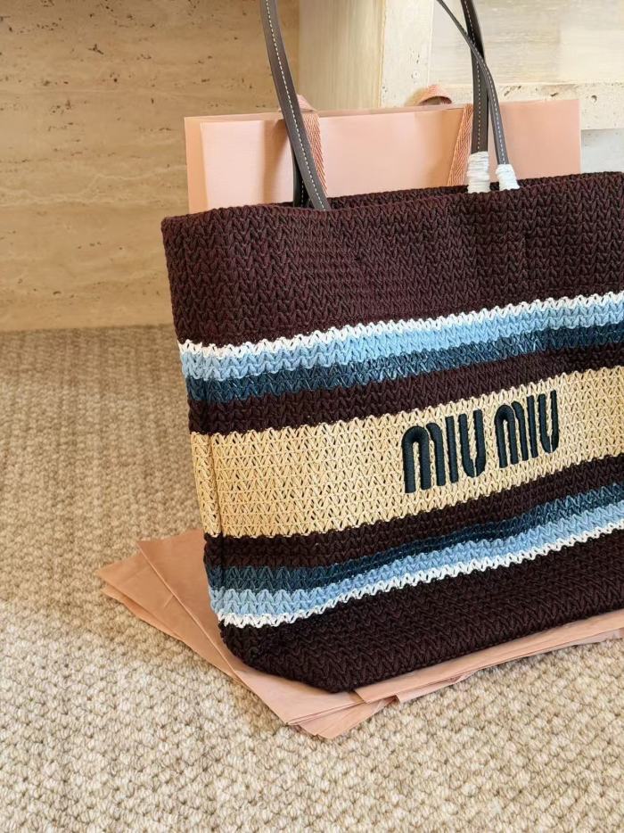 Woven bag ,5A ,size 45x35cm,without box,  B80-229