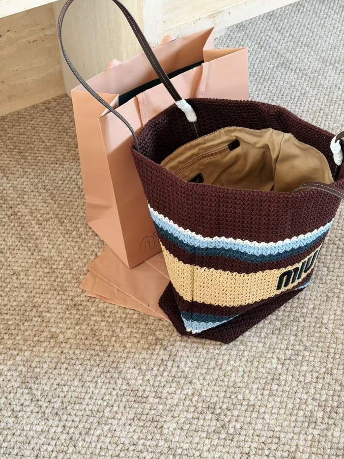 Woven bag ,5A ,size 45x35cm,without box,  B80-229