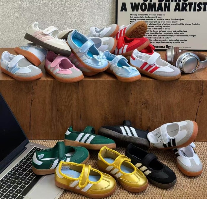 SS35-10-22,  Kid's Retro  sneakers runner shoes, size 22-37,with box