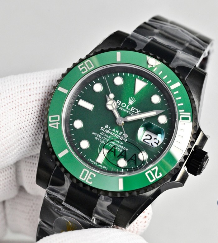 Fully automatic imported mechanical movement watch,904L stainless steel，Mineral scratch-resistant mirror glass，with box, size 40mm，WT360-1-2