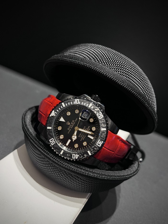 8215 Fully automatic imported mechanical movement watch,904L stainless steel，Mineral scratch-resistant mirror glass，with box, size 40mm，WT220-21-25