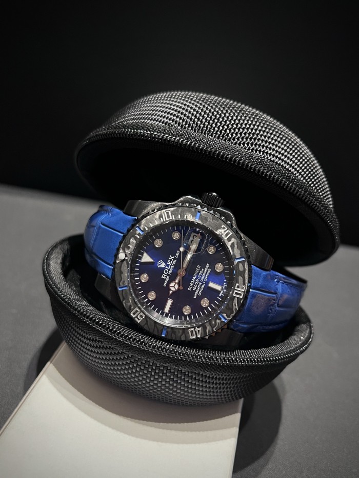 8215 Fully automatic imported mechanical movement watch,904L stainless steel，Mineral scratch-resistant mirror glass，with box, size 40mm，WT220-21-25