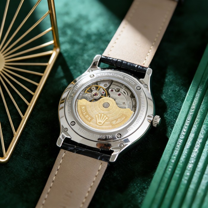 Top-grain cowhide watch strap,286S-13 Fully automatic imported mechanical movement watch,316L stainless steel，Mineral scratch-resistant mirror glass，with box, size 39*9.6mm，WT220-26-27