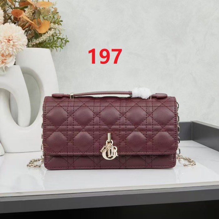 Leather bag, 5A,no box,size 21 x 11.5 x 4.5cm,B98-192-198