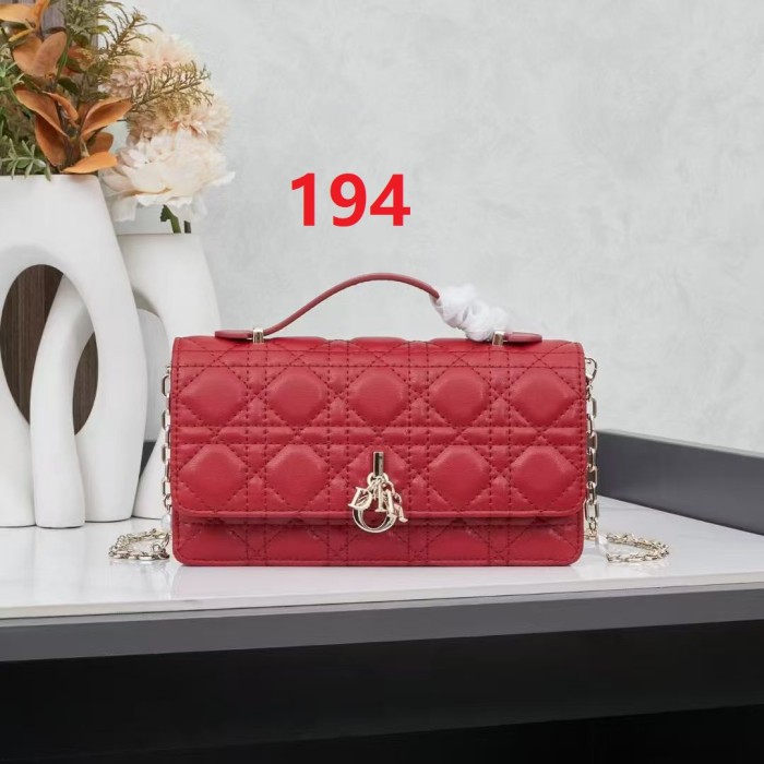 Leather bag, 5A,no box,size 21 x 11.5 x 4.5cm,B98-192-198